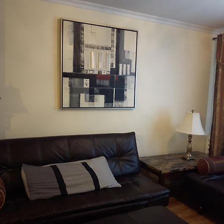 Three Bedroom Holiday Apartment Longueuil Ngoại thất bức ảnh