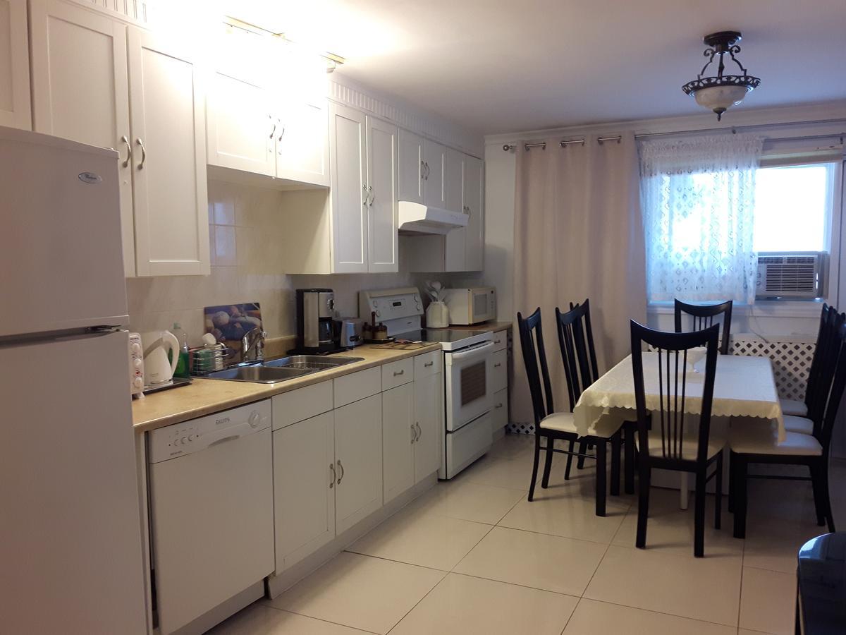Three Bedroom Holiday Apartment Longueuil Ngoại thất bức ảnh