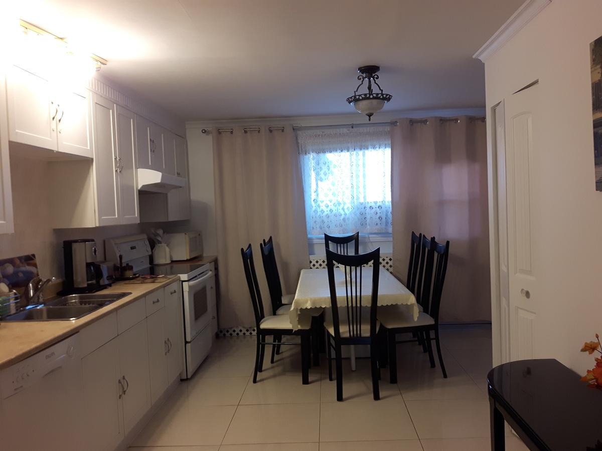 Three Bedroom Holiday Apartment Longueuil Ngoại thất bức ảnh