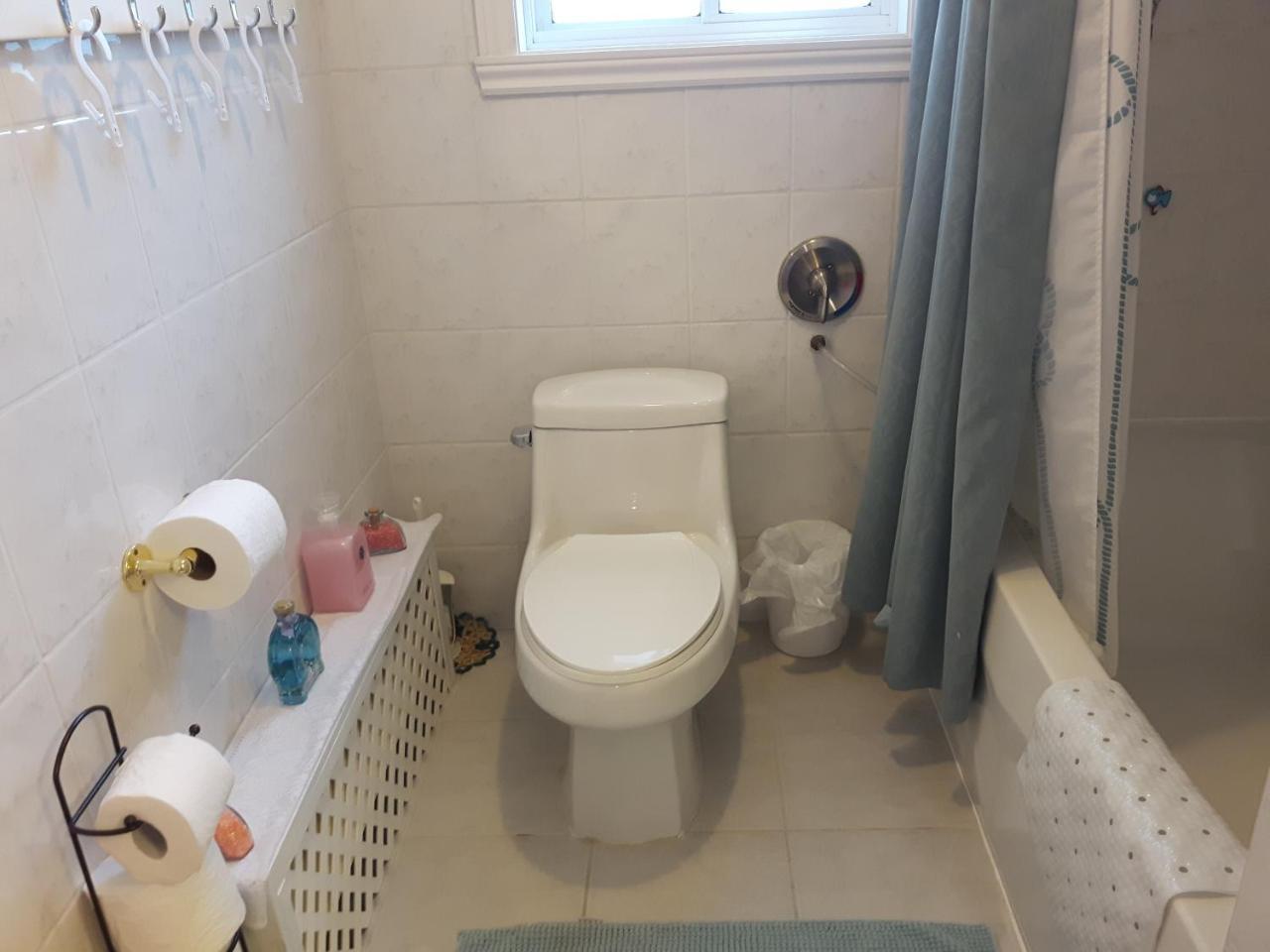 Three Bedroom Holiday Apartment Longueuil Ngoại thất bức ảnh