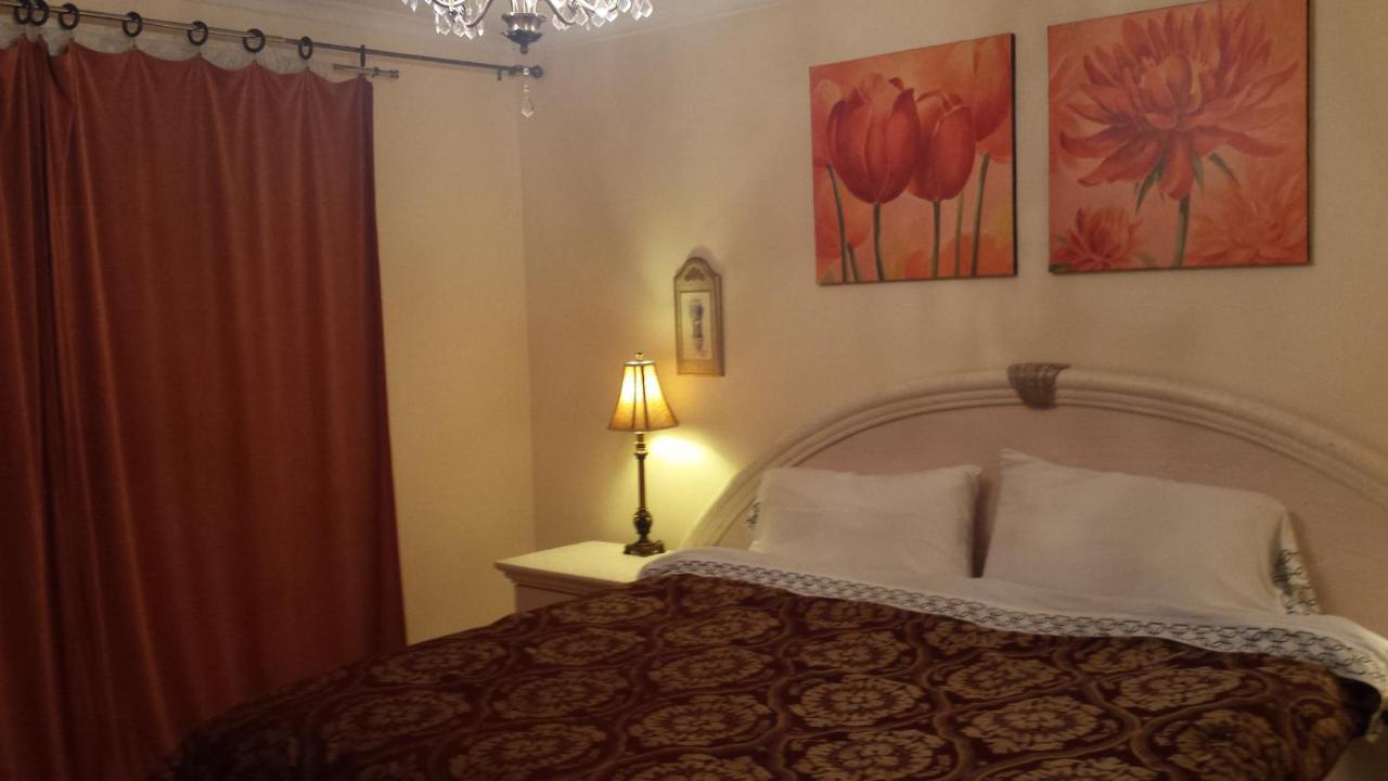 Three Bedroom Holiday Apartment Longueuil Ngoại thất bức ảnh