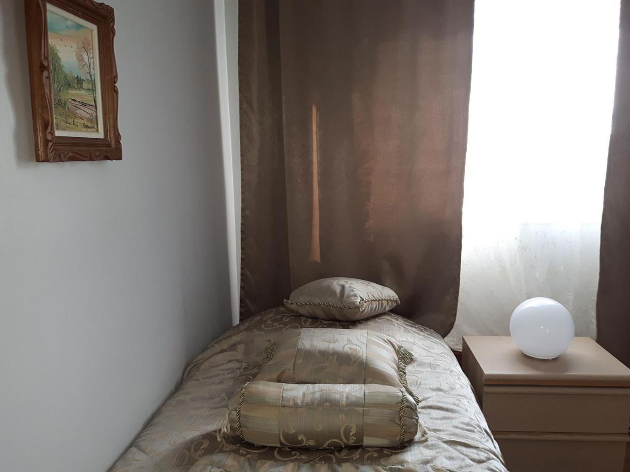 Three Bedroom Holiday Apartment Longueuil Ngoại thất bức ảnh