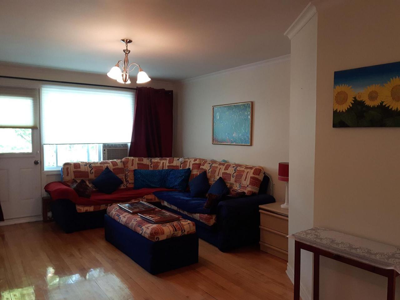 Three Bedroom Holiday Apartment Longueuil Ngoại thất bức ảnh