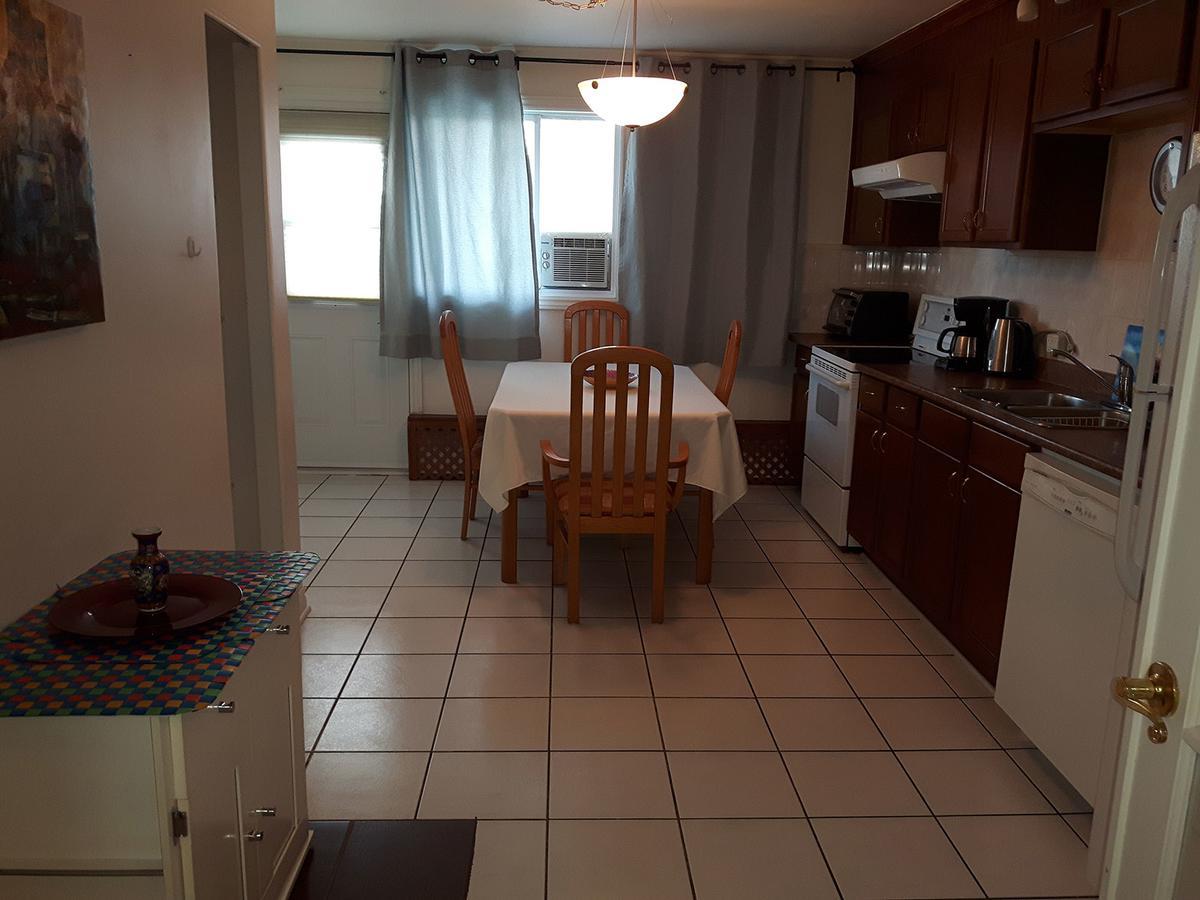 Three Bedroom Holiday Apartment Longueuil Ngoại thất bức ảnh